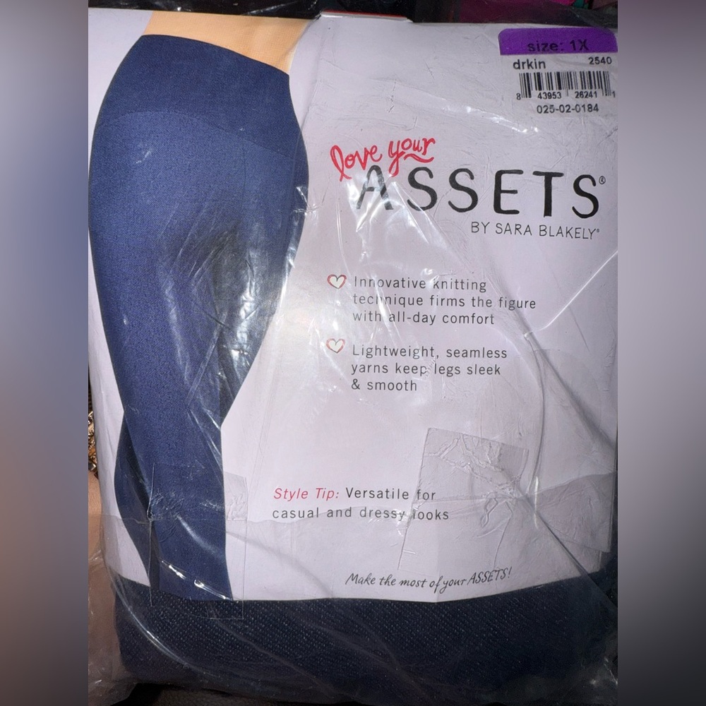 Assets by Spanx Denim Wash Shaping Blue Leggings Plus Size 1X NWT - Picture 7 of 7